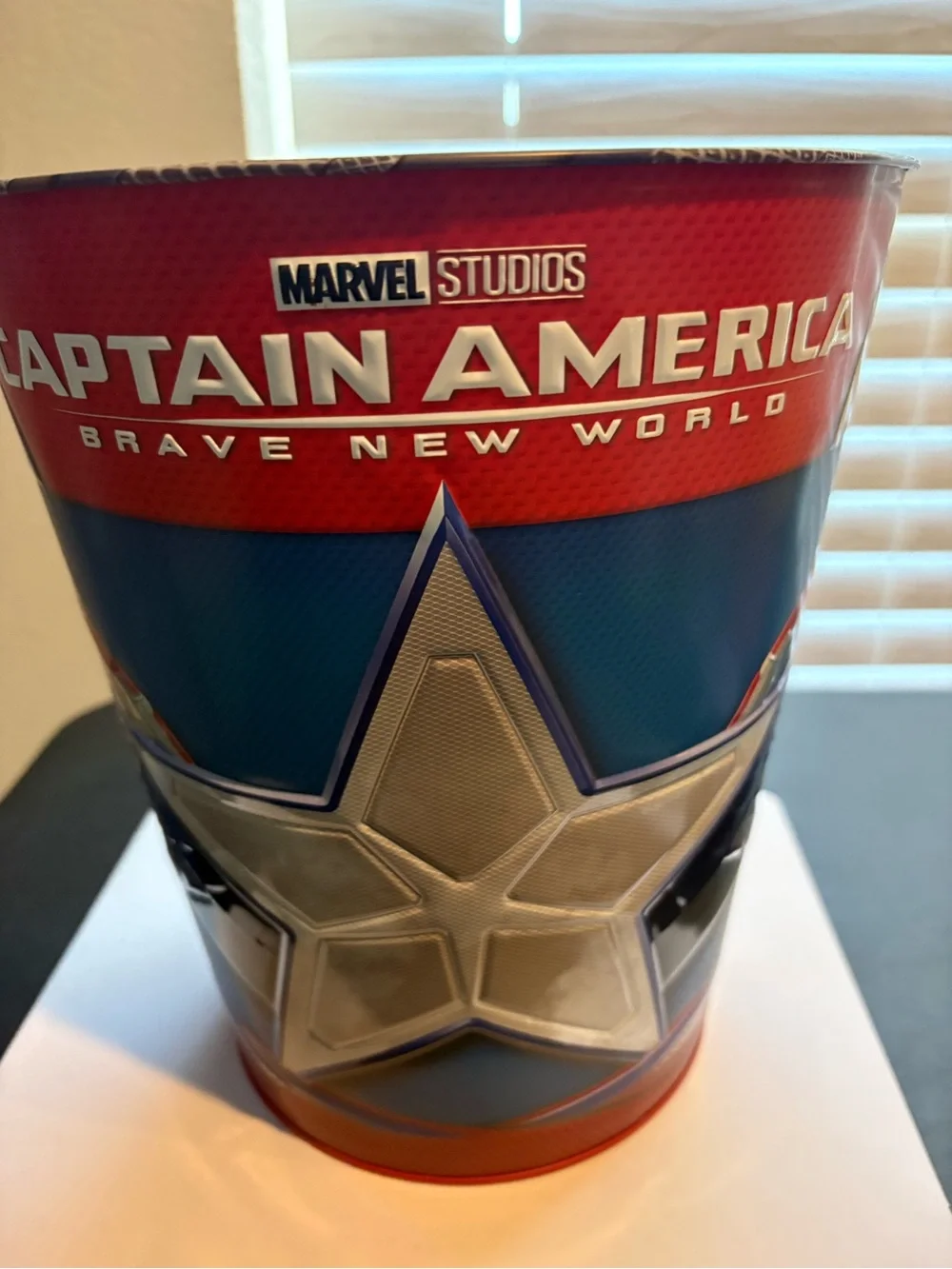 Marvel Studios Captain America Metal Trash Can Red Blue Silver